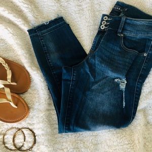Torrid Distressed High Rise Jegging Size 10